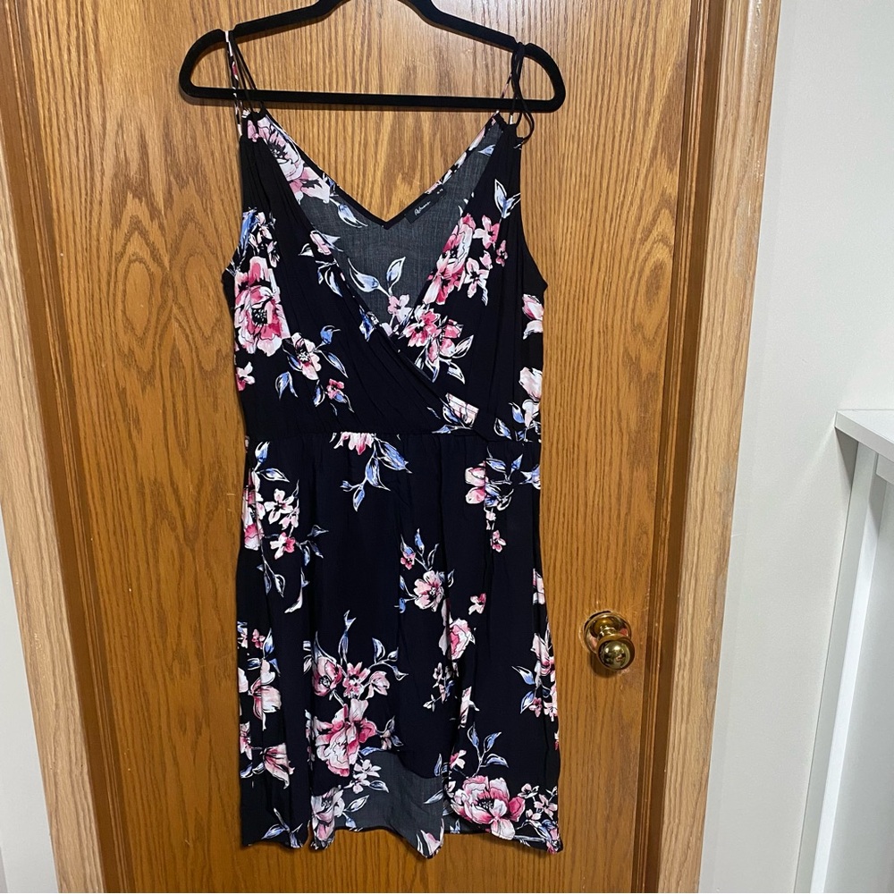 Floral double strap faux wrap bottom v-neck type dress